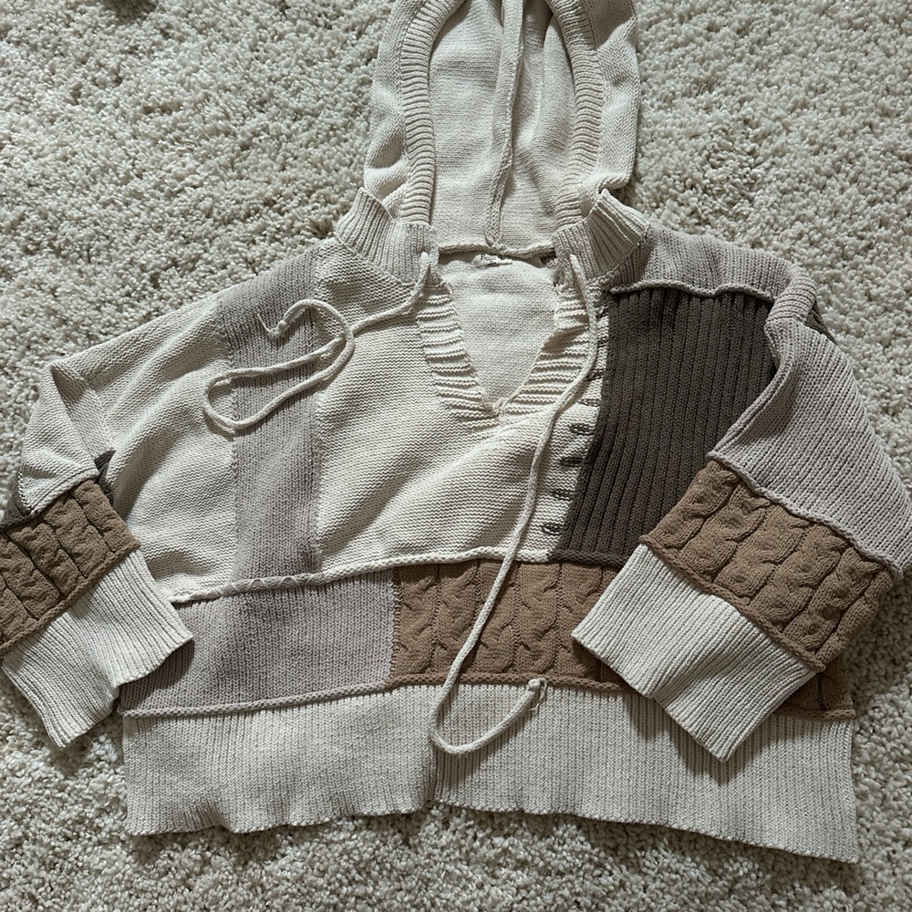 POL Women's V-Neck Patchwork Sweater - Cream, Brown, Tan